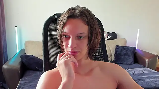 Snapshot of Ostin_meow chatting on July 15, 2026, 12:56 pm Ostin meow online show from July 15, 2026, 12:56 pm