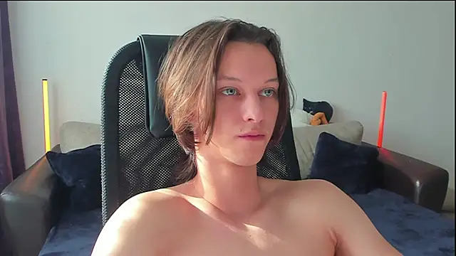 Snapshot of Ostin_meow chatting on July 28, 2026, 11:17 am Ostin meow online show from July 28, 2026, 11:17 am