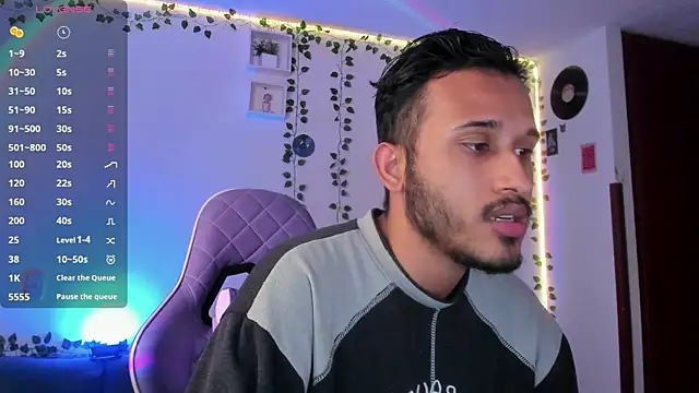 Snapshot of Raf_brunette chatting on January 26, 2025, 11:17 am Raf brunette online show from January 26, 2025, 11:17 am