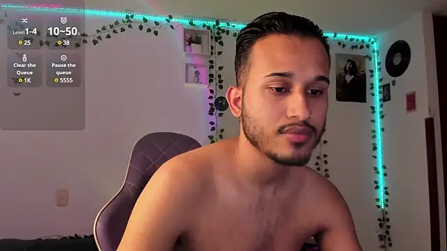 Snapshot of Raf_brunette chatting on February 26, 2025, 11:11 am Raf brunette online show from February 26, 2025, 11:11 am