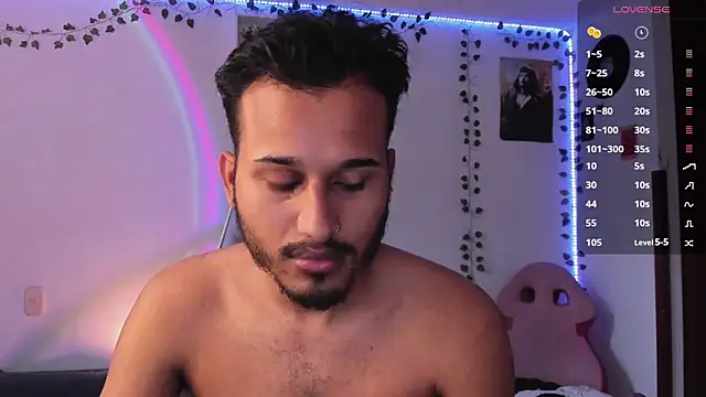 Snapshot of Raf_brunette chatting on March 14, 2025, 11:56 am Raf brunette online show from March 14, 2025, 11:56 am