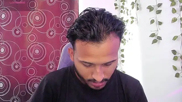 Snapshot of Raf_brunette chatting on October 10, 2025, 12:17 pm Raf brunette online show from October 10, 2025, 12:17 pm