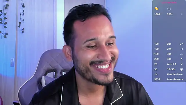 Raf brunette online show from February 13, 2026, 12:38 pm