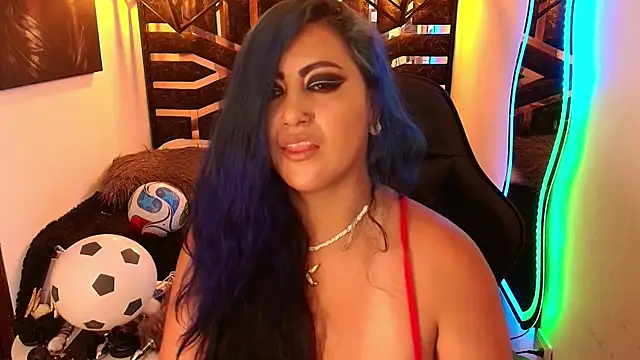 Snapshot of scarleth_blue chatting on June 25, 2026, 5:12 am scarleth blue online show from June 25, 2026, 5:12 am