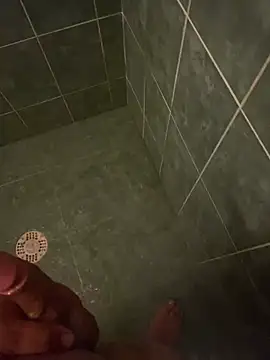 Snapshot of Tommy_y_Pamela chatting on February 14, 2026, 4:13 am Tommy y Pamela online show from February 14, 2026, 4:13 am