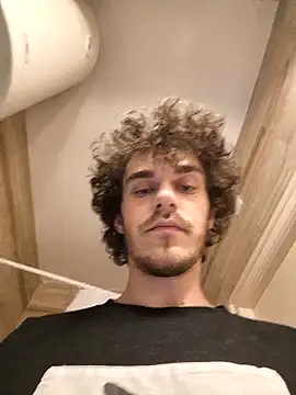 Perry Knight online show from October 20, 2025, 6:19 pm