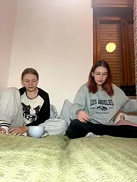 ella grays online show from October 26, 2025, 5:02 pm