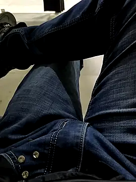 Snapshot of faaseel chatting on October 11, 2025, 11:44 am faaseel online show from October 11, 2025, 11:44 am