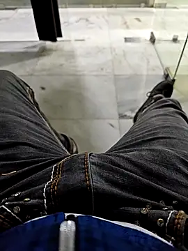 Snapshot of faaseel chatting on November 15, 2025, 10:19 am faaseel online show from November 15, 2025, 10:19 am