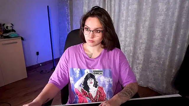 Snapshot of Hoot_owl_cb chatting on October 20, 2025, 3:41 am Hoot owl cb online show from October 20, 2025, 3:41 am