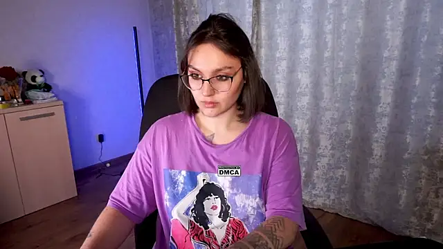 Snapshot of Hoot_owl_cb chatting on October 22, 2025, 3:06 am Hoot owl cb online show from October 22, 2025, 3:06 am