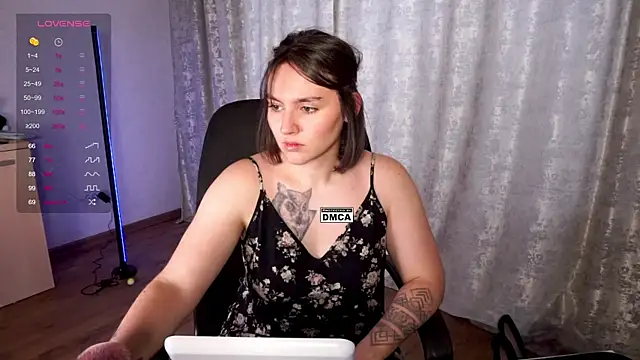 Snapshot of Hoot_owl_cb chatting on November 7, 2025, 4:06 am Hoot owl cb online show from November 7, 2025, 4:06 am