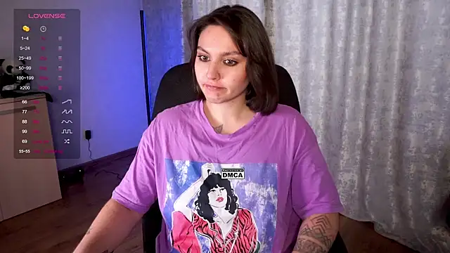 Snapshot of Hoot_owl_cb chatting on October 19, 2025, 4:04 am Hoot owl cb online show from October 19, 2025, 4:04 am