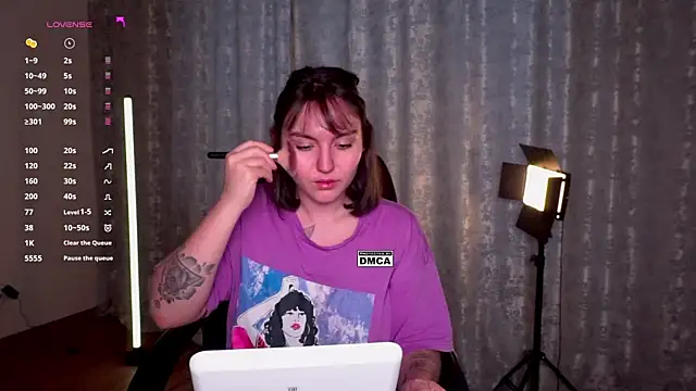 Snapshot of Hoot_owl_cb chatting on January 11, 2026, 6:09 am Hoot owl cb online show from January 11, 2026, 6:09 am