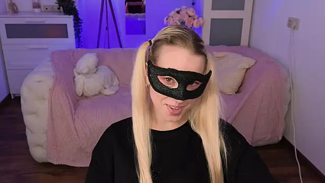 Snapshot of jeancolex chatting on December 15, 2024, 12:17 pm jeancolex online show from December 15, 2024, 12:17 pm