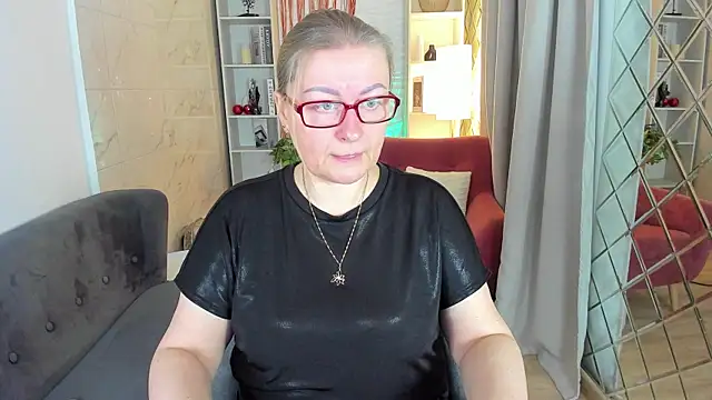 AlexandraKind online show from January 13, 2026, 1:37 pm