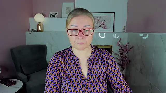 Snapshot of AlexandraKind chatting on October 11, 2025, 1:45 pm AlexandraKind online show from October 11, 2025, 1:45 pm