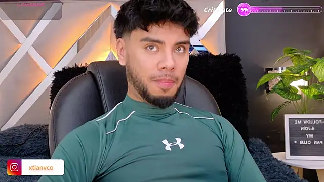 Snapshot of Tommidubois chatting on December 5, 2025, 4:00 am Tommidubois online show from December 5, 2025, 4:00 am