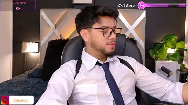 Snapshot of Tommidubois chatting on November 16, 2025, 4:06 am Tommidubois online show from November 16, 2025, 4:06 am