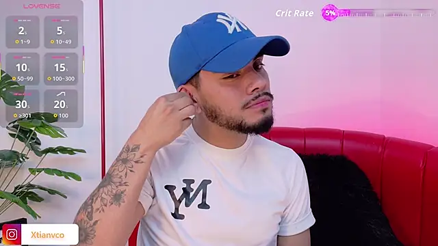 Snapshot of Tommidubois chatting on October 30, 2025, 3:27 am Tommidubois online show from October 30, 2025, 3:27 am