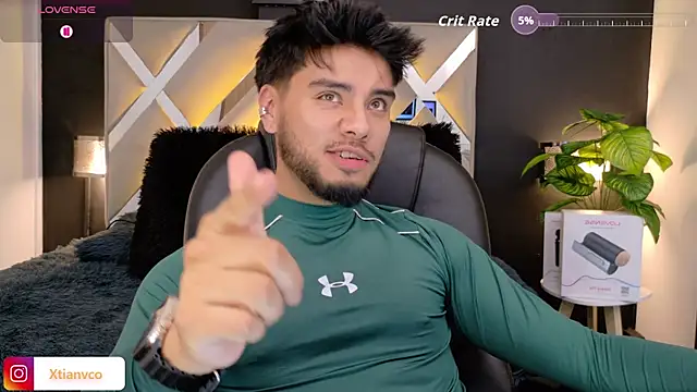 Snapshot of Tommidubois chatting on November 26, 2025, 4:12 am Tommidubois online show from November 26, 2025, 4:12 am