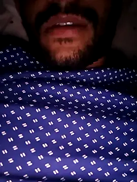 Snapshot of Vignesh3246 chatting on December 19, 2025, 6:43 pm Vignesh3246 online show from December 19, 2025, 6:43 pm