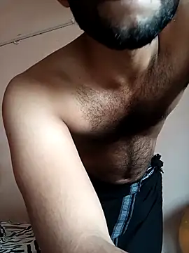 Vignesh3246 online show from November 17, 2025, 9:35 am