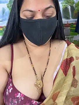 Snapshot of vinky05 chatting on November 17, 2025, 8:40 am vinky05 online show from November 17, 2025, 8:40 am