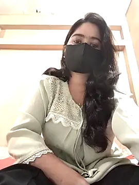 Magical Girl- online show from November 26, 2025, 3:28 am