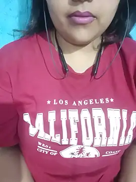 Snapshot of Love-Veronica chatting on May 18, 2026, 6:23 pm Love-Veronica online show from May 18, 2026, 6:23 pm