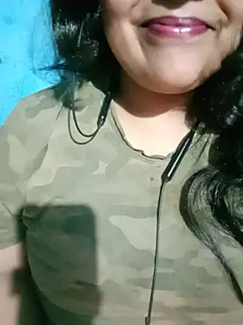 Snapshot of Love-Veronica chatting on June 25, 2026, 6:24 pm Love-Veronica online show from June 25, 2026, 6:24 pm