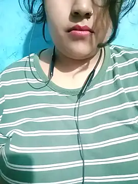 Snapshot of Love-Veronica chatting on July 1, 2026, 6:08 pm Love-Veronica online show from July 1, 2026, 6:08 pm