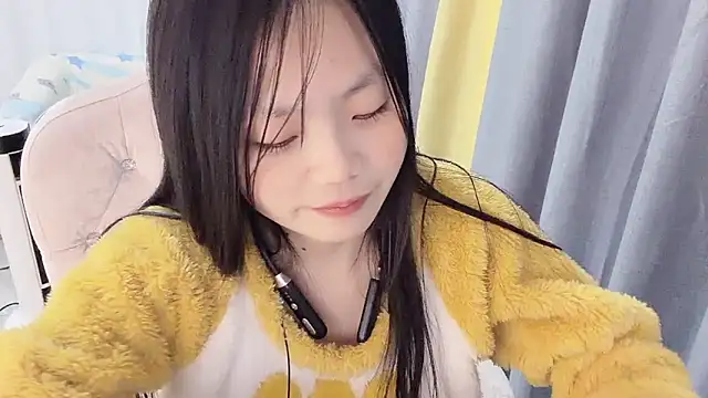 Lena-yyds online show from January 6, 2026, 5:33 am