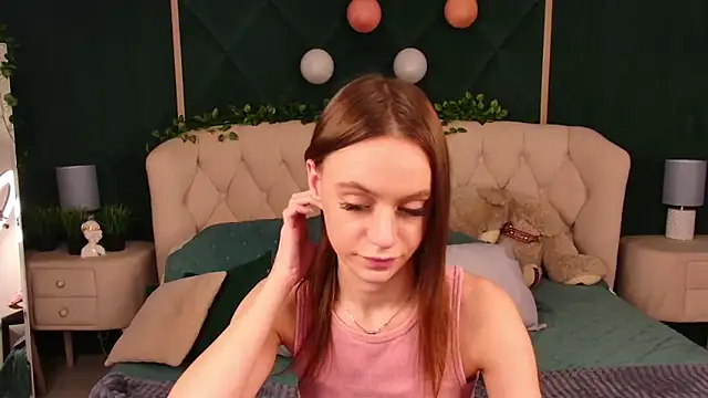 Snapshot of RebeccaMartons chatting on February 16, 2025, 4:09 am RebeccaMartons online show from February 16, 2025, 4:09 am