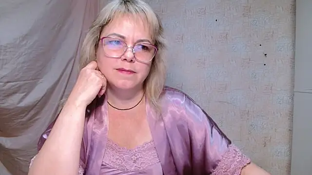 sweetsunset11 online show from January 8, 2026, 2:06 am