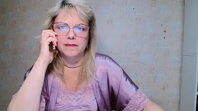 sweetsunset11 online show from October 5, 2025, 2:19 pm