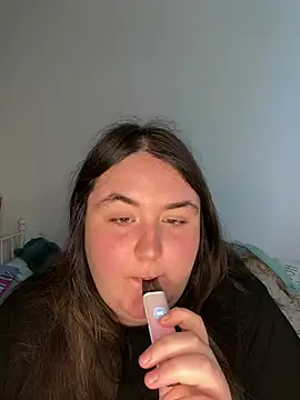 hotiee online show from April 23, 2026, 1:57 pm