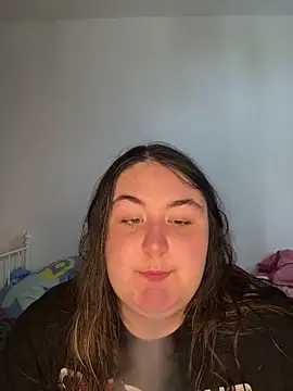 hotiee online show from April 10, 2026, 10:55 am