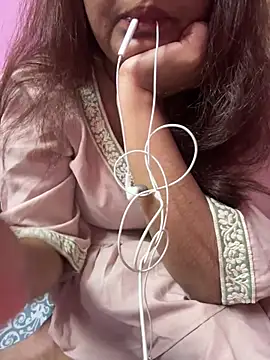 Snapshot of _nishalove19 chatting on February 1, 2025, 10:12 pm nishalove19 online show from February 1, 2025, 10:12 pm