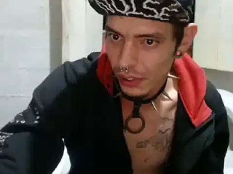 tayler punk noise online show from December 24, 2024, 11:33 pm