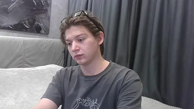 Snapshot of W_N_G_S chatting on September 26, 2025, 8:49 pm W N G S online show from September 26, 2025, 8:49 pm