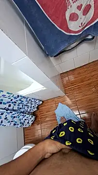 tula chyk online show from December 15, 2025, 1:28 pm