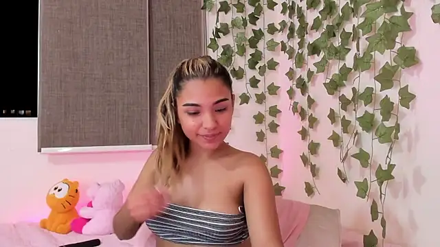 Annebull  online show from January 9, 2025, 3:26 am