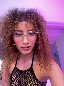 Snapshot of varenkaivanova_22 chatting on February 22, 2025, 11:02 am varenkaivanova 22 online show from February 22, 2025, 11:02 am