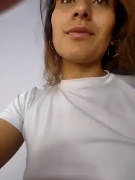 Snapshot of varenkaivanova_22 chatting on January 8, 2025, 3:29 am varenkaivanova 22 online show from January 8, 2025, 3:29 am