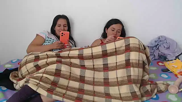 Snapshot of Naugthydolls chatting on January 25, 2025, 4:57 pm Naugthydolls online show from January 25, 2025, 4:57 pm