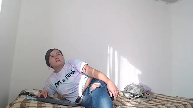 Snapshot of Naugthydolls chatting on January 14, 2025, 12:56 pm Naugthydolls online show from January 14, 2025, 12:56 pm