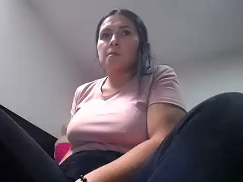 Snapshot of princehermosa44 chatting on February 7, 2025, 6:34 pm princehermosa44 online show from February 7, 2025, 6:34 pm