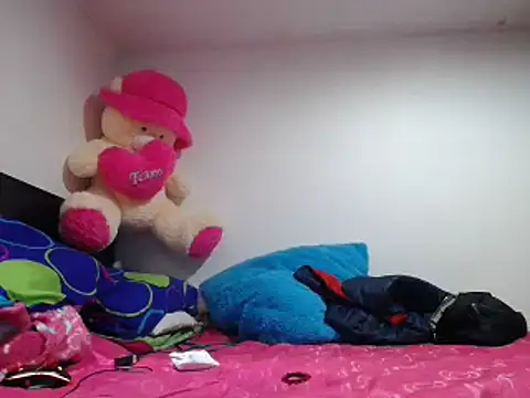 Snapshot of princehermosa44 chatting on February 20, 2025, 6:57 pm princehermosa44 online show from February 20, 2025, 6:57 pm