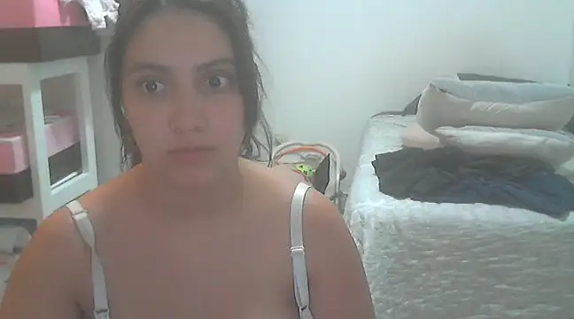 Snapshot of xBubblyBarbiexx chatting on January 8, 2025, 2:03 am xBubblyBarbiexx online show from January 8, 2025, 2:03 am